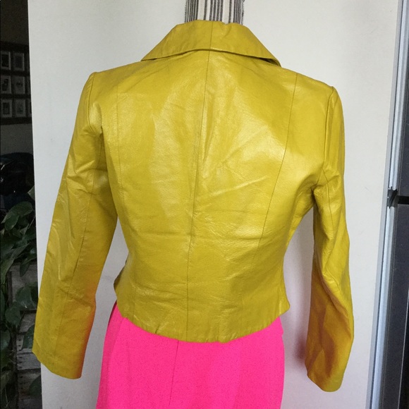 🎯SOLD🎯 Yellow Metrostyle Leather jacket 6 - Picture 3 of 6